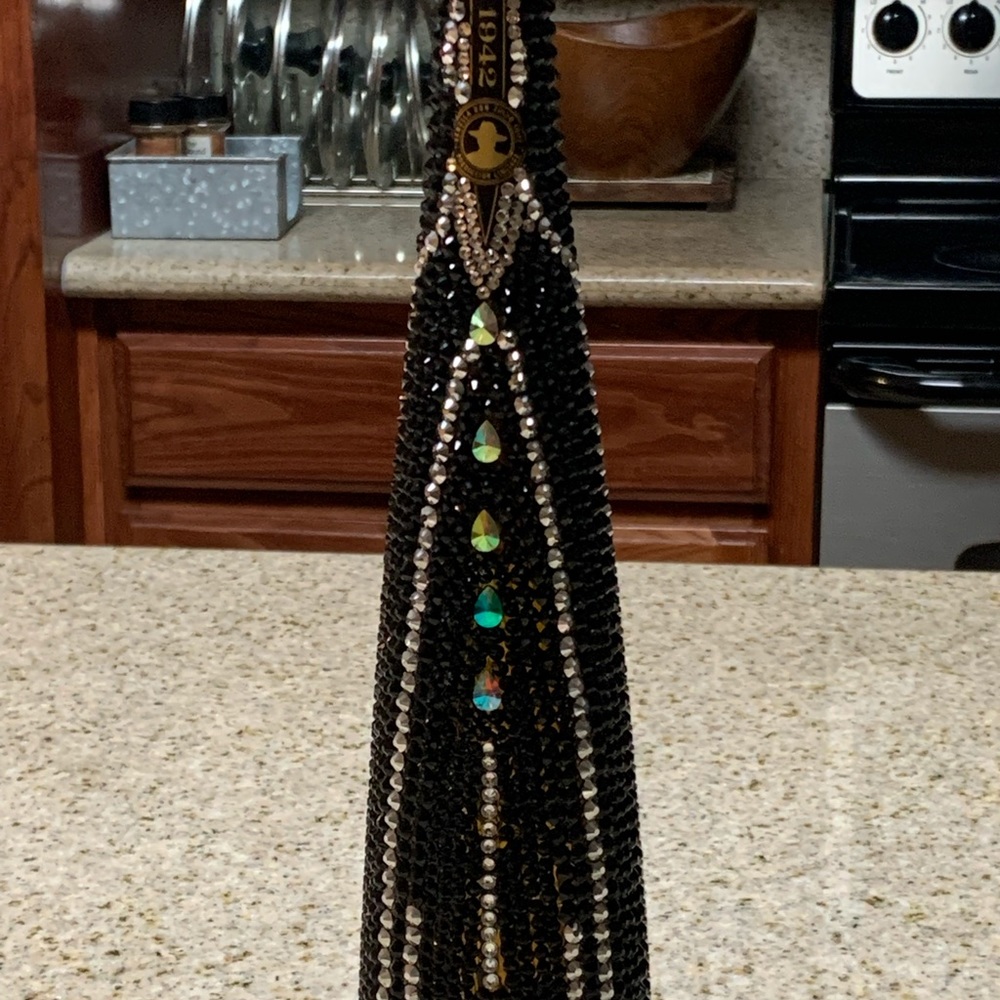 Rare Bejeweled Empty Bottle Tequila Añejo Don Julio 1942 Produccion Limitada - Picture 1 of 9
